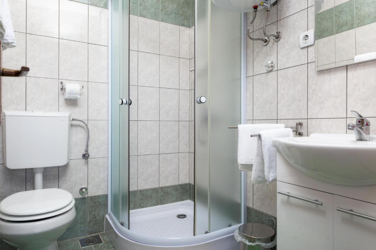 Manda Apartment Karlobag Ngoại thất bức ảnh