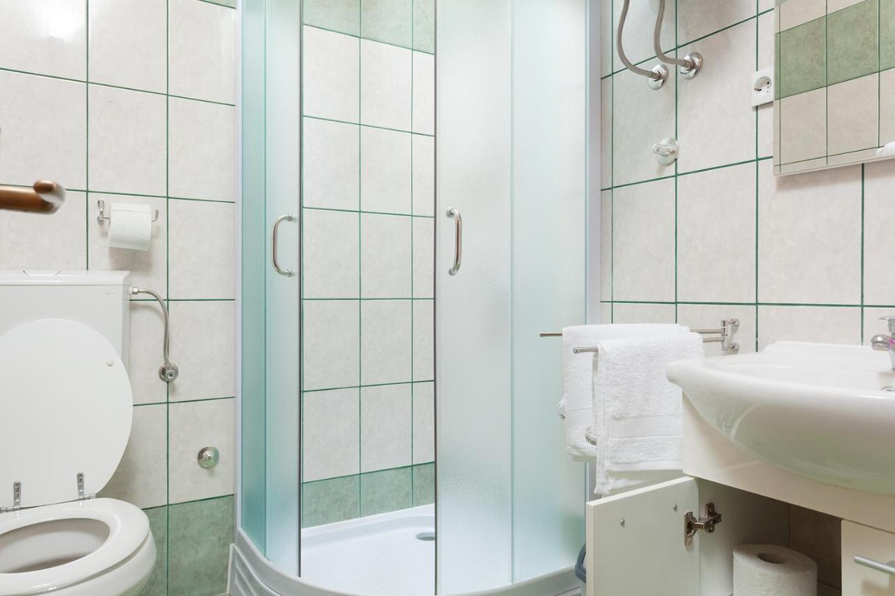 Manda Apartment Karlobag Ngoại thất bức ảnh