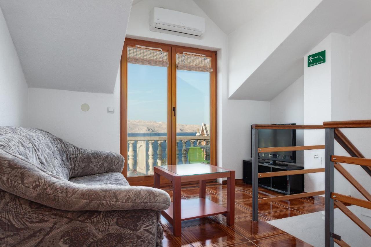 Manda Apartment Karlobag Ngoại thất bức ảnh